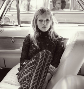 Vogue-UK-October-2014-Anna-Ewers-Geln-Luchford-Oracle-Fox.111